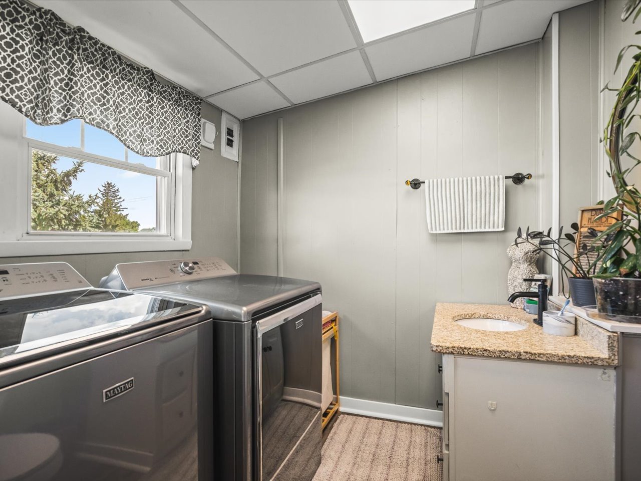 4139 S Spielman Road Property Photo 16