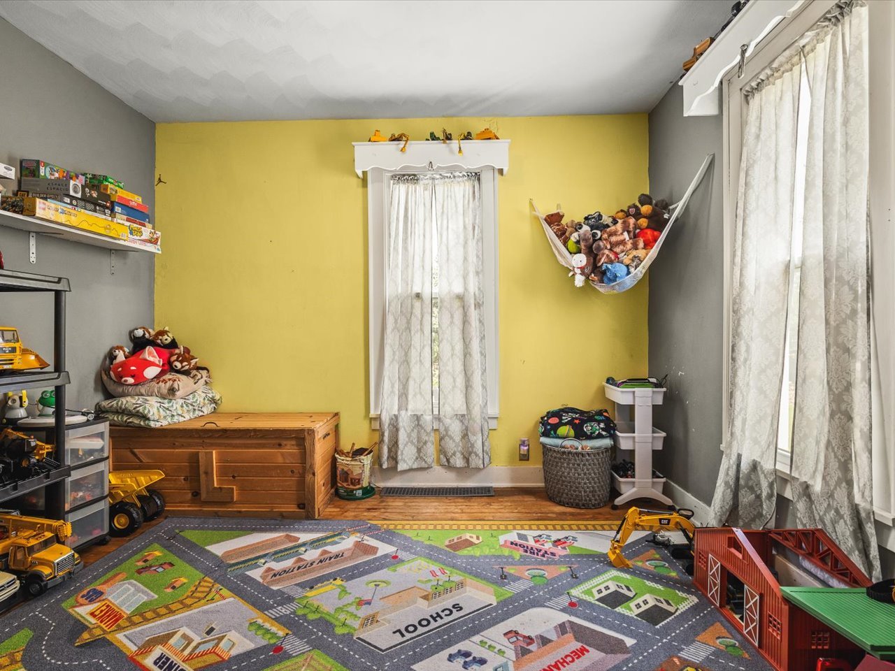4139 S Spielman Road Property Photo 17