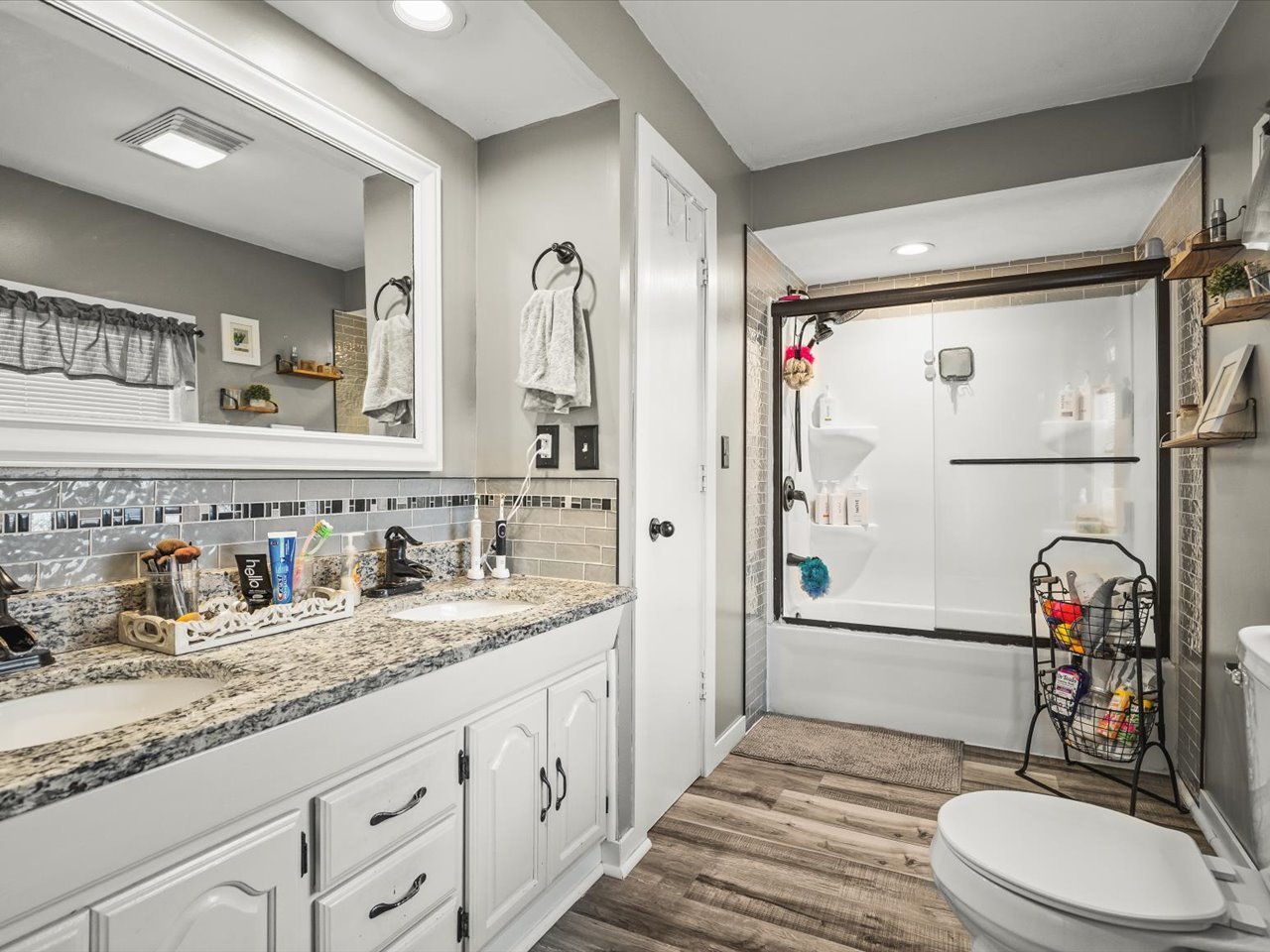 4139 S Spielman Road Property Photo 19
