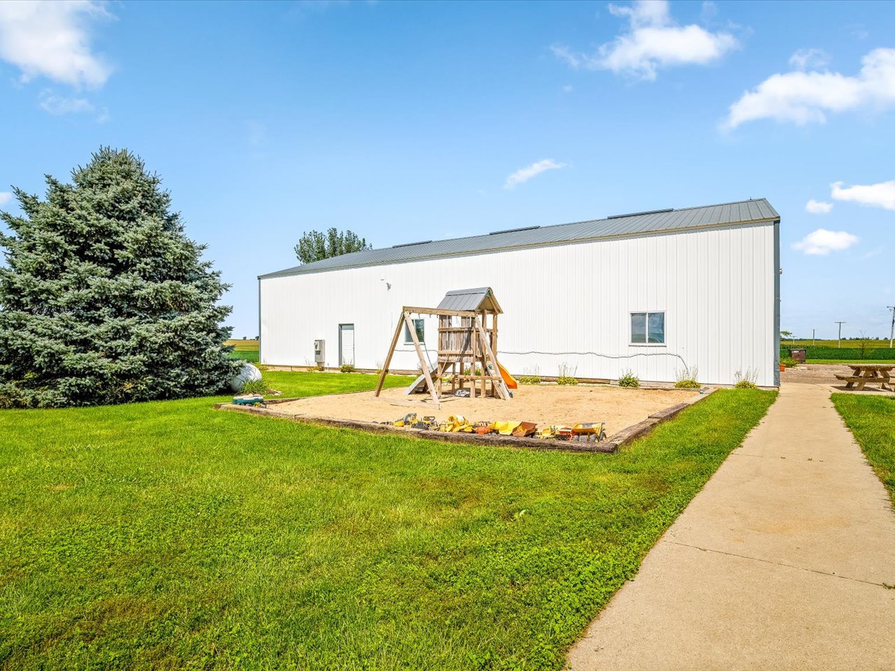 4139 S Spielman Road Property Photo 31