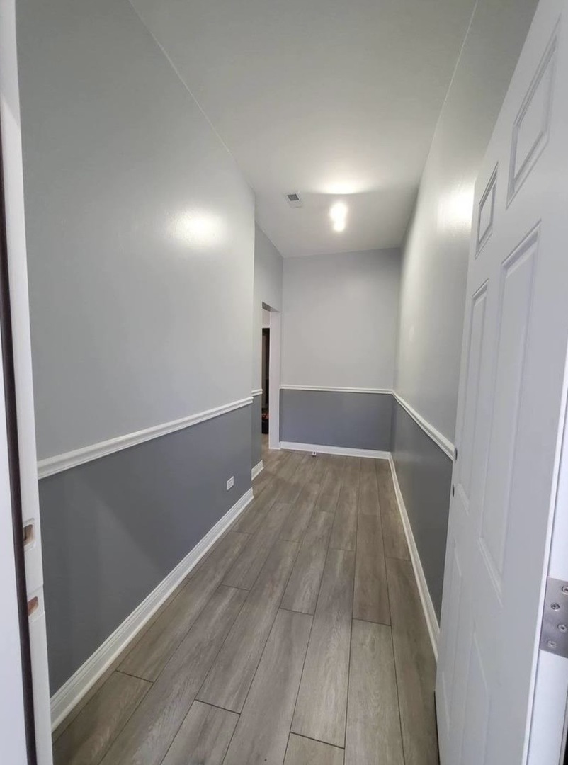943 W 59th Street 3 Property Photo 2