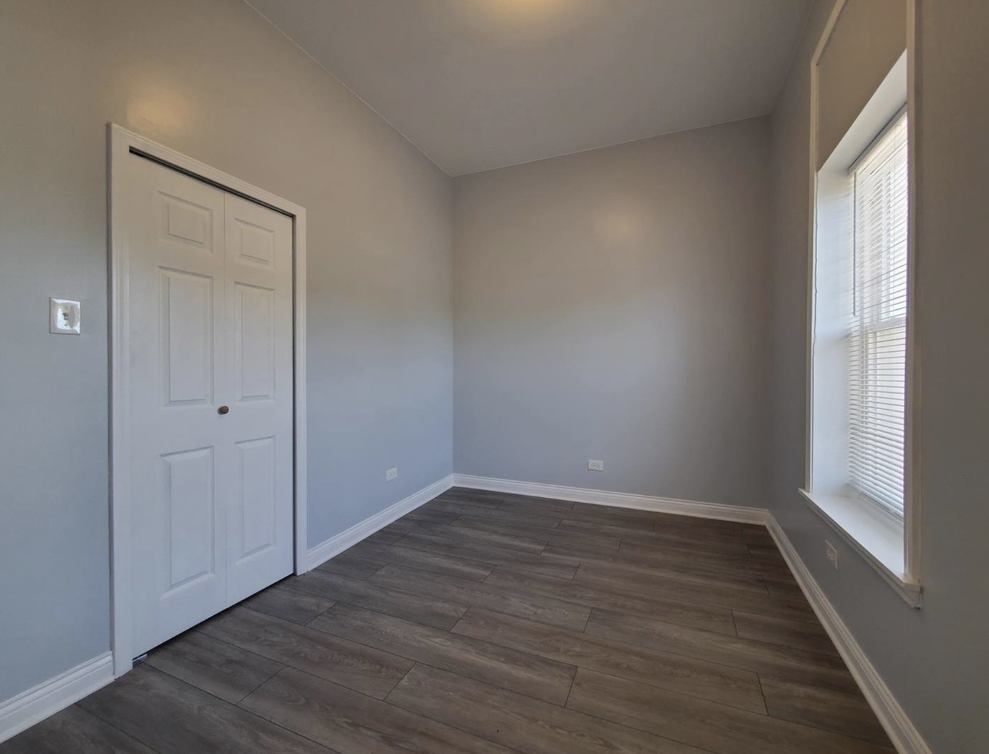943 W 59th Street 3 Property Photo 6