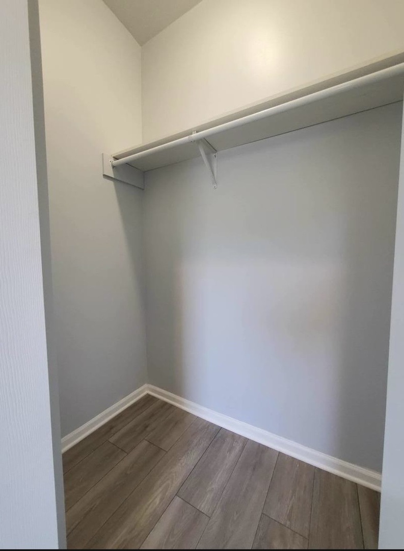 943 W 59th Street 3 Property Photo 8