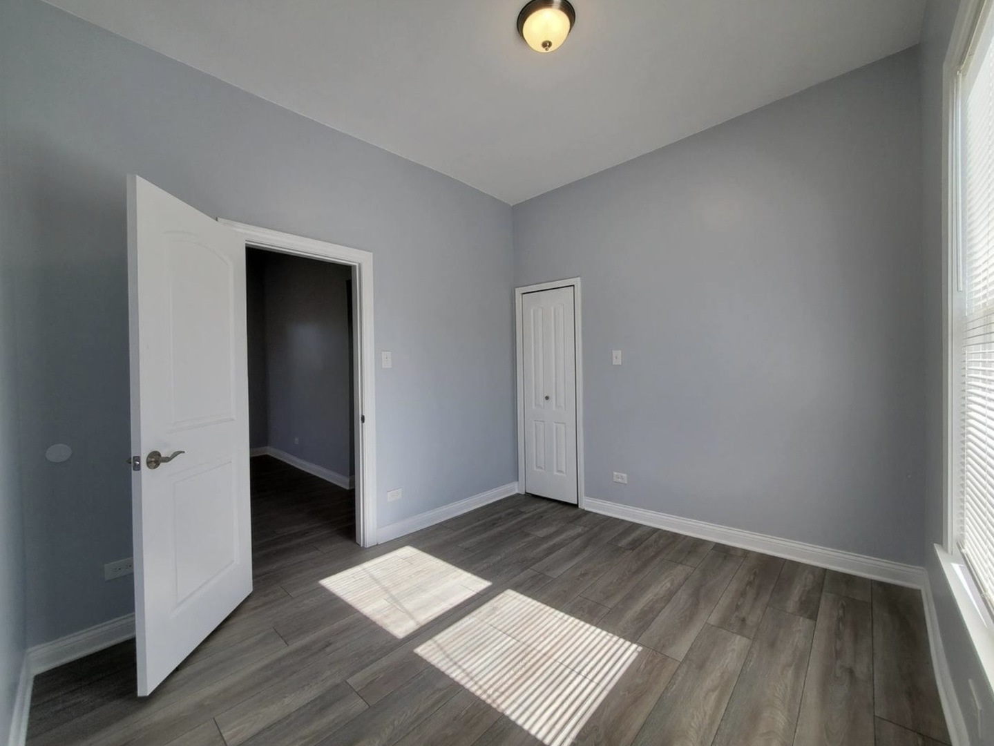 943 W 59th Street 3 Property Photo 11