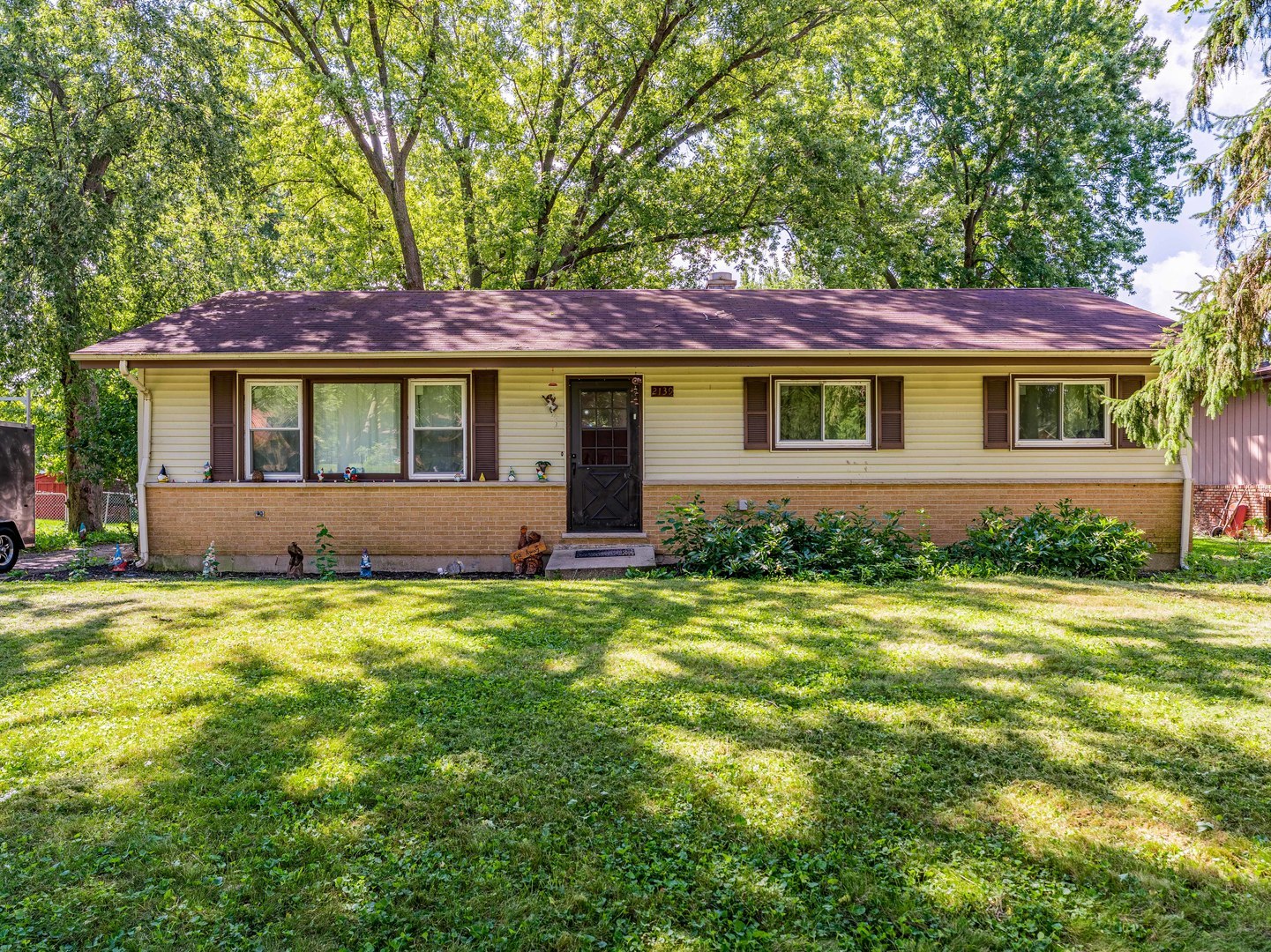 2139 Cherry Avenue Property Photo 1