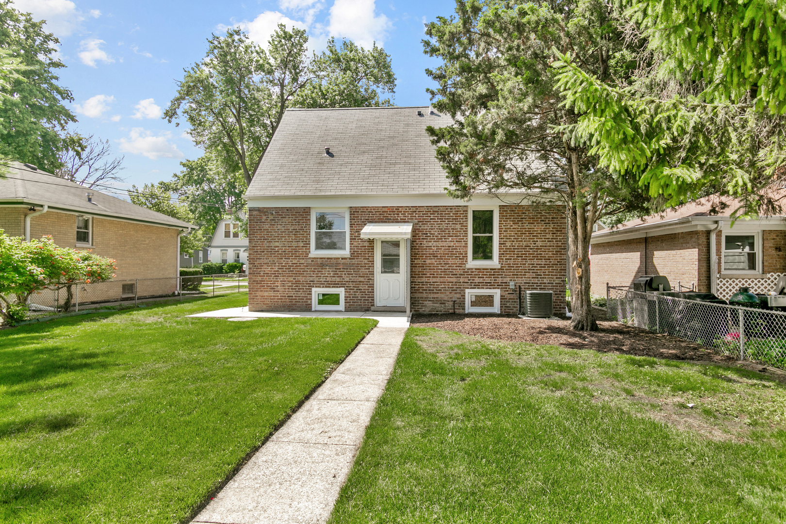 9516 Jackson Avenue Property Photo 5