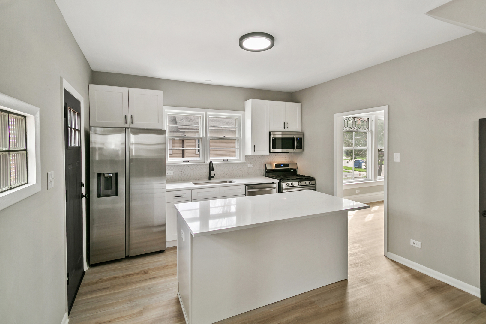 18415 Morris Avenue Property Photo 4