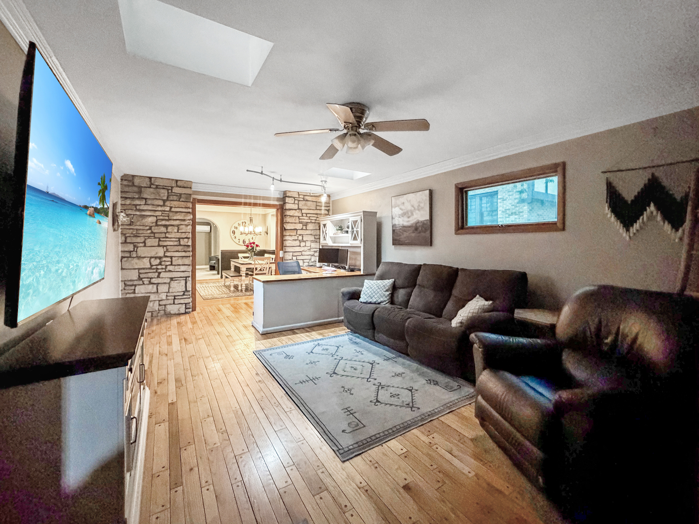 1544 W Lincoln Boulevard Property Photo 22