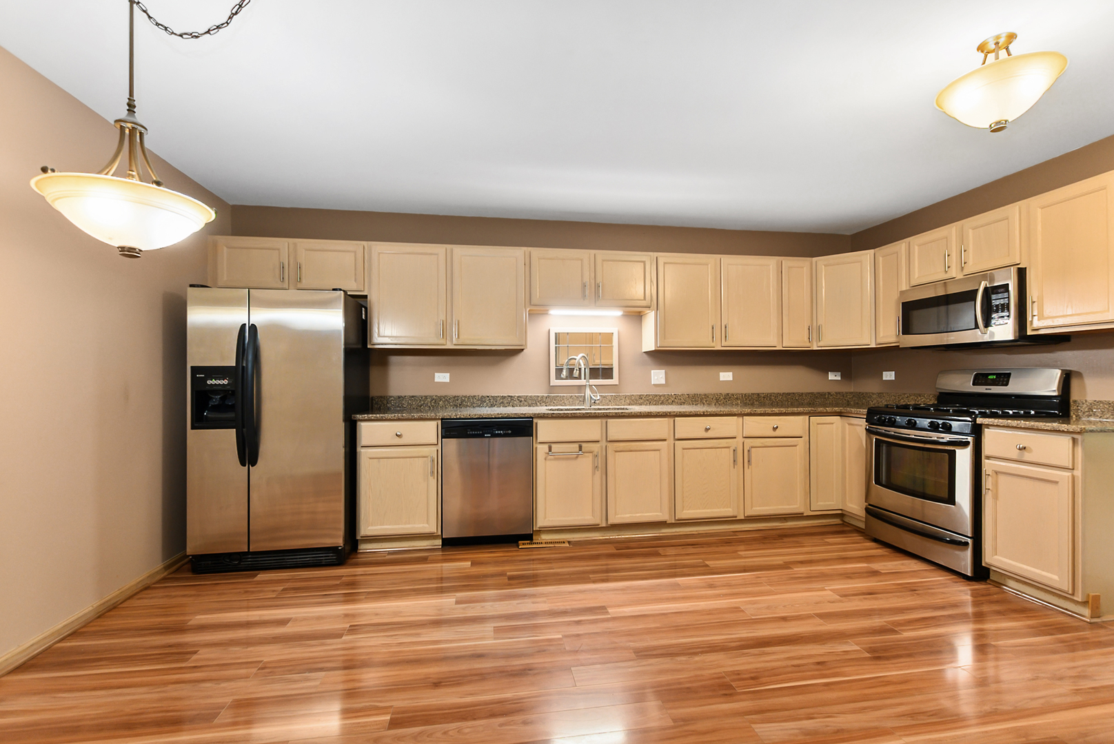 17714 Mayher Drive Property Photo 6