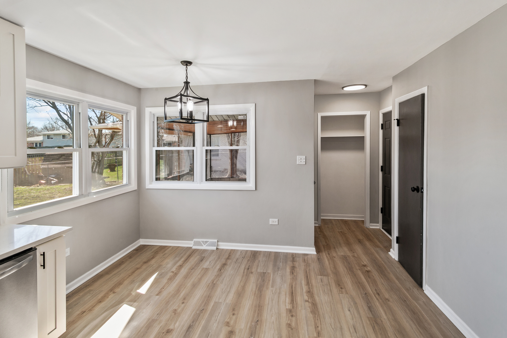 6151 Victoria Drive Property Photo 4