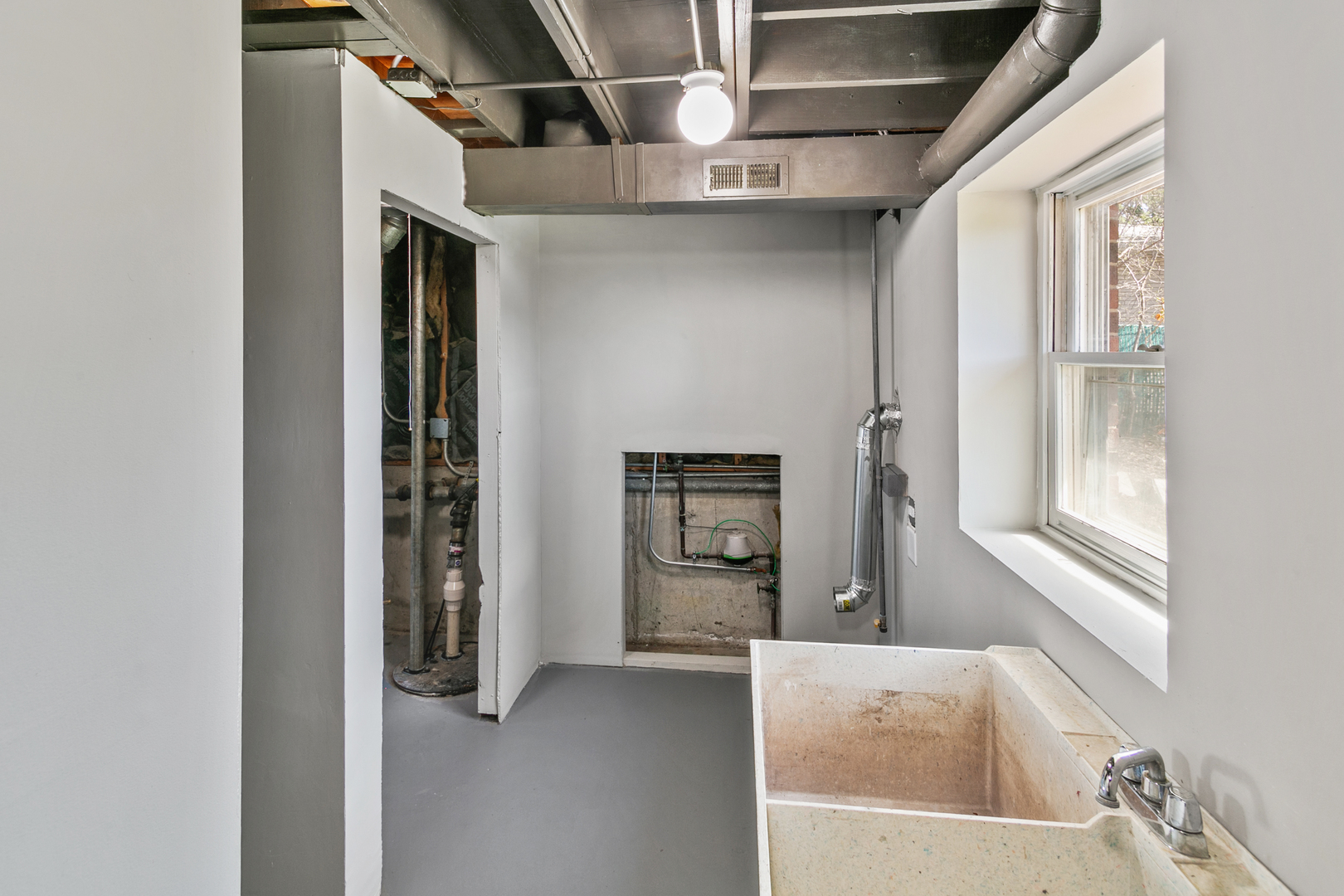 6151 Victoria Drive Property Photo 14