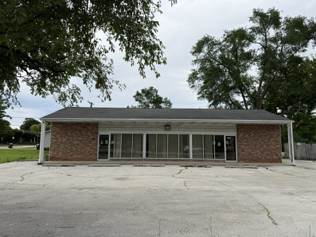 1305 N Fairfield Road Property Photo 1