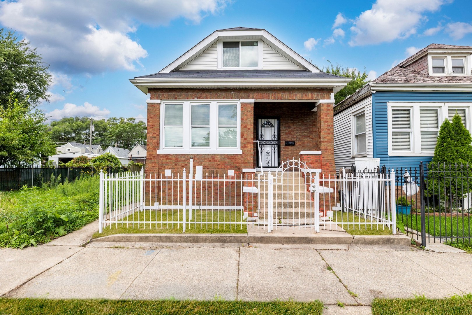 6438 S Hoyne Avenue Property Photo 1