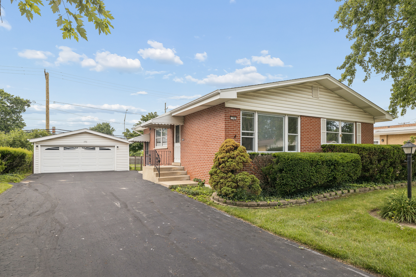 198 W Normandy Drive Property Photo 1