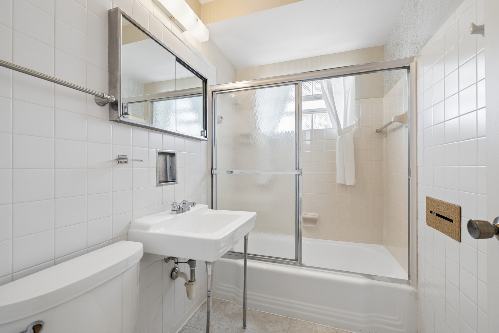 198 W Normandy Drive Property Photo 11
