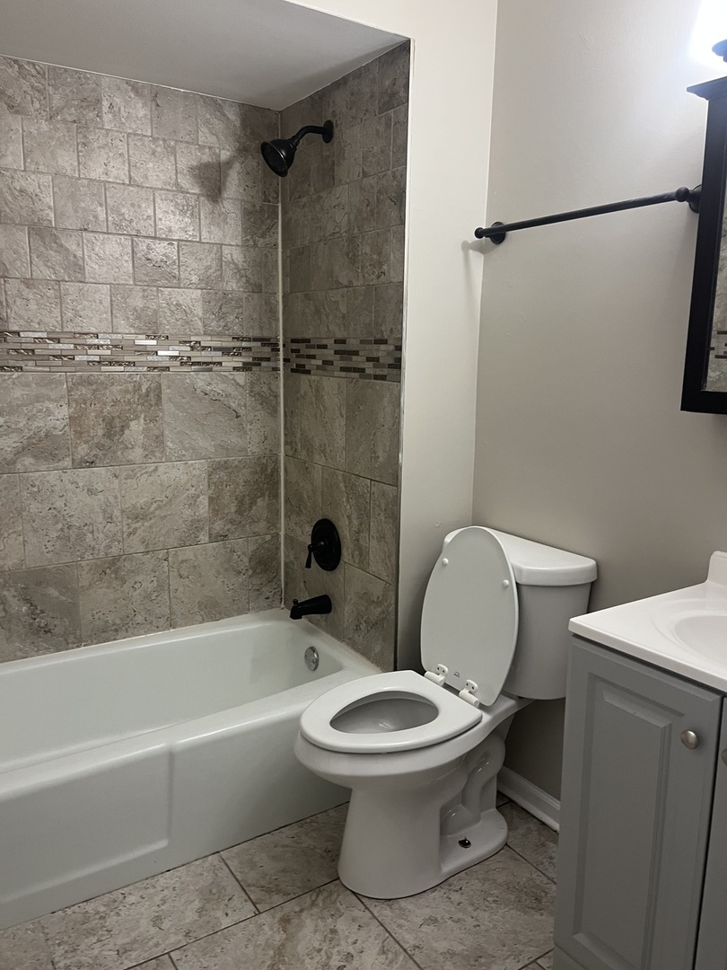 6151 Marshall Avenue 1w Property Photo 8