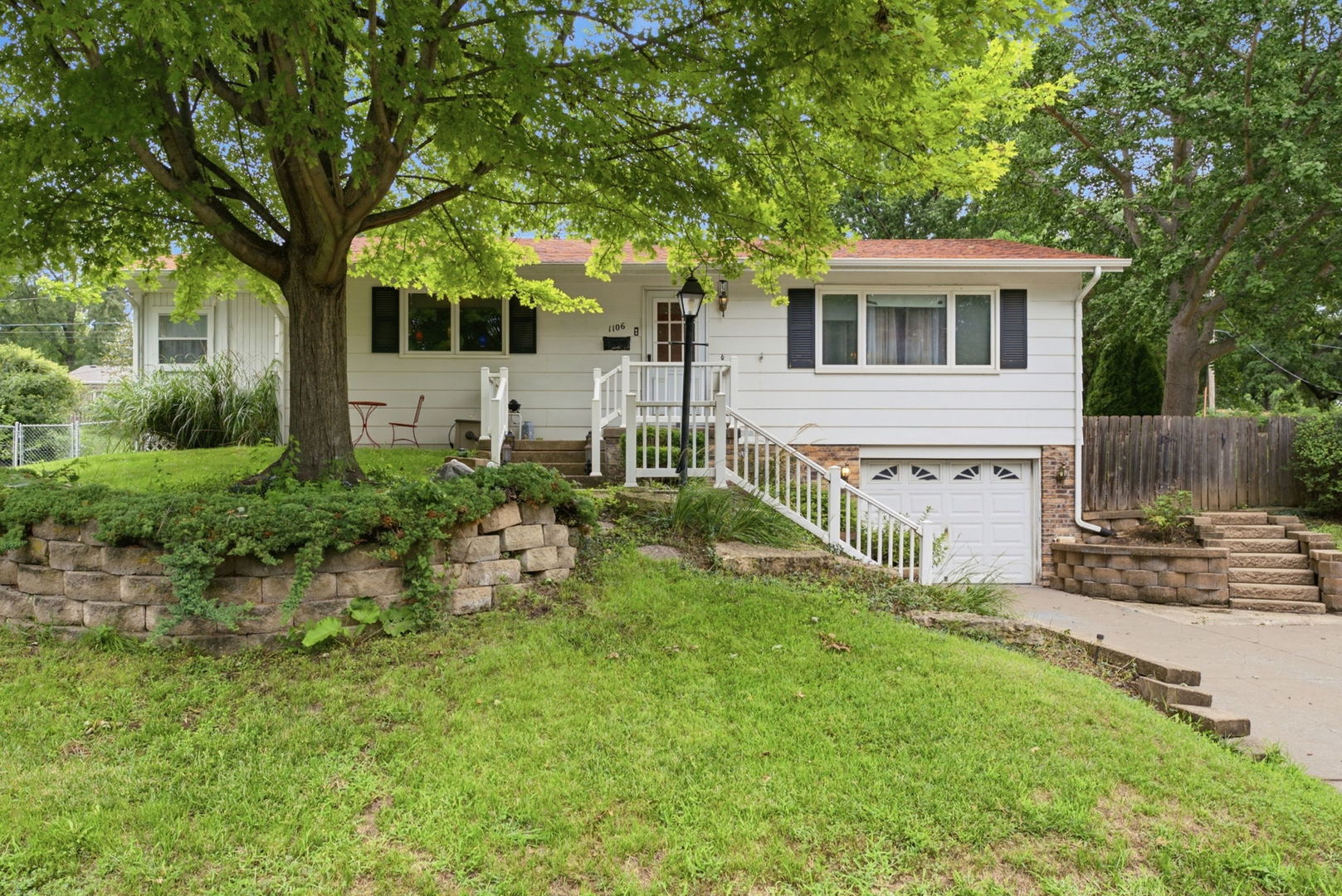 1106 Summit Hills Drive Property Photo 1