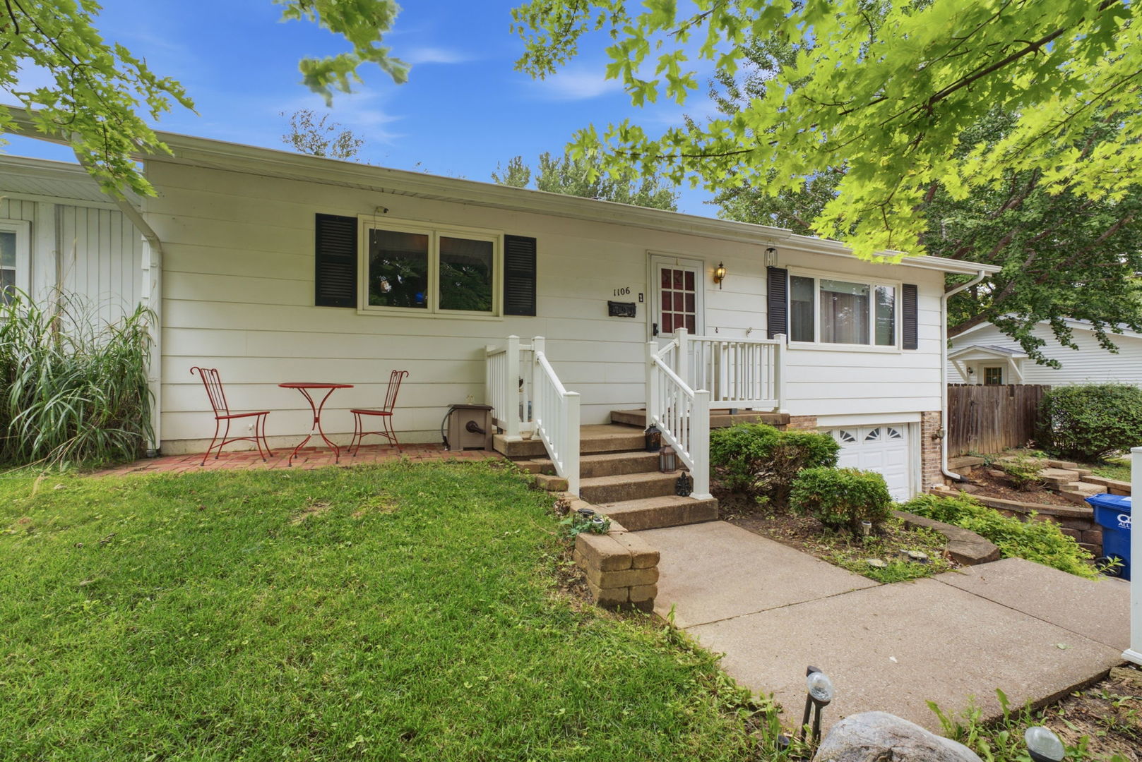 1106 Summit Hills Drive Property Photo 2