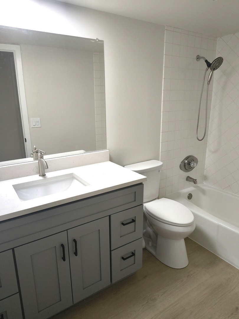12736635 Property Photo 8
