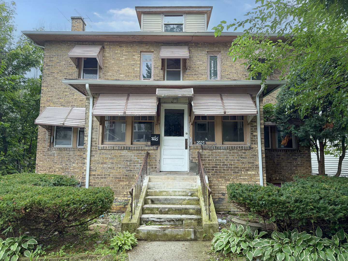 2025 Dodge Avenue Property Photo 2