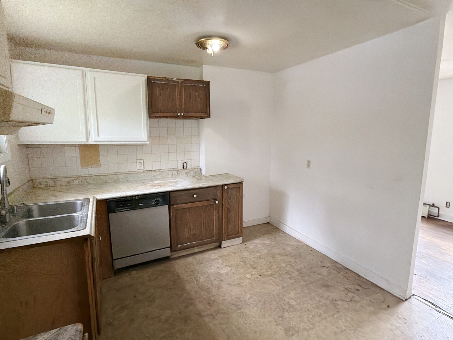 2025 Dodge Avenue Property Photo 38
