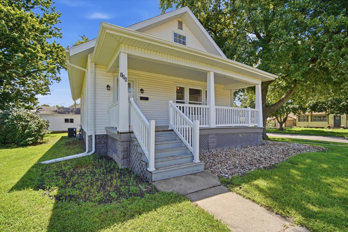 198 W First Street Property Photo 26