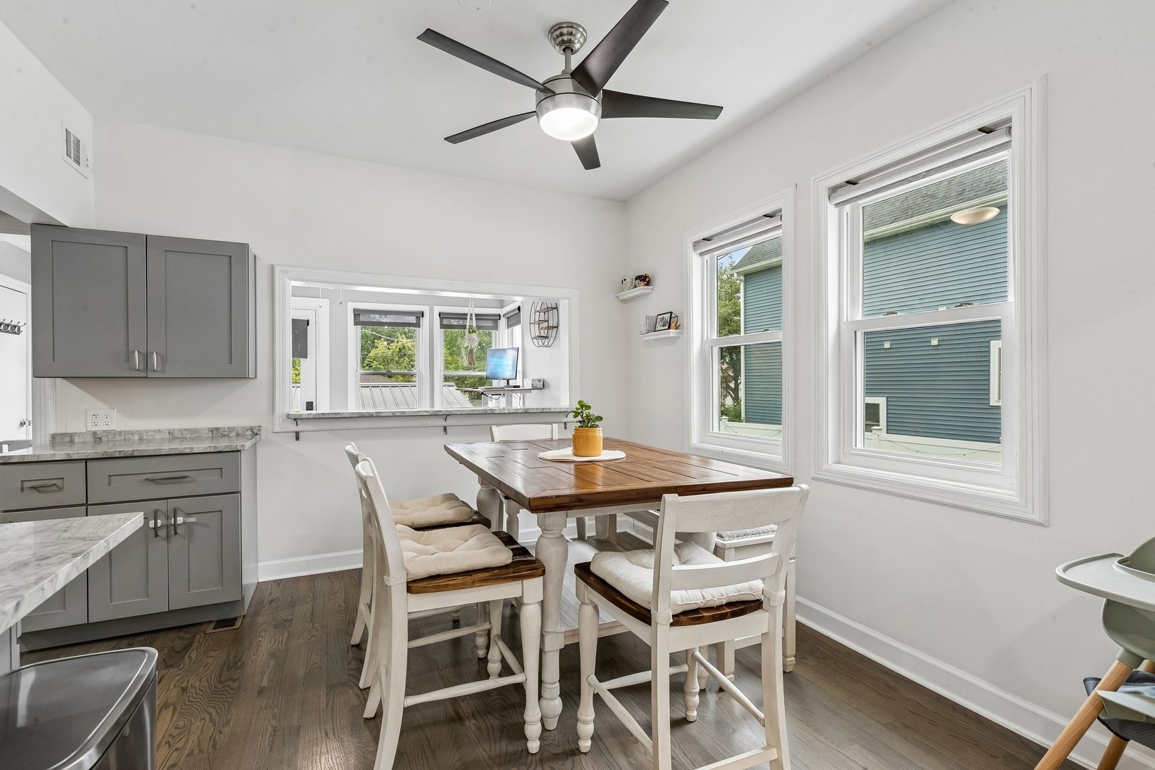1040 Dunlop Avenue Property Photo 7