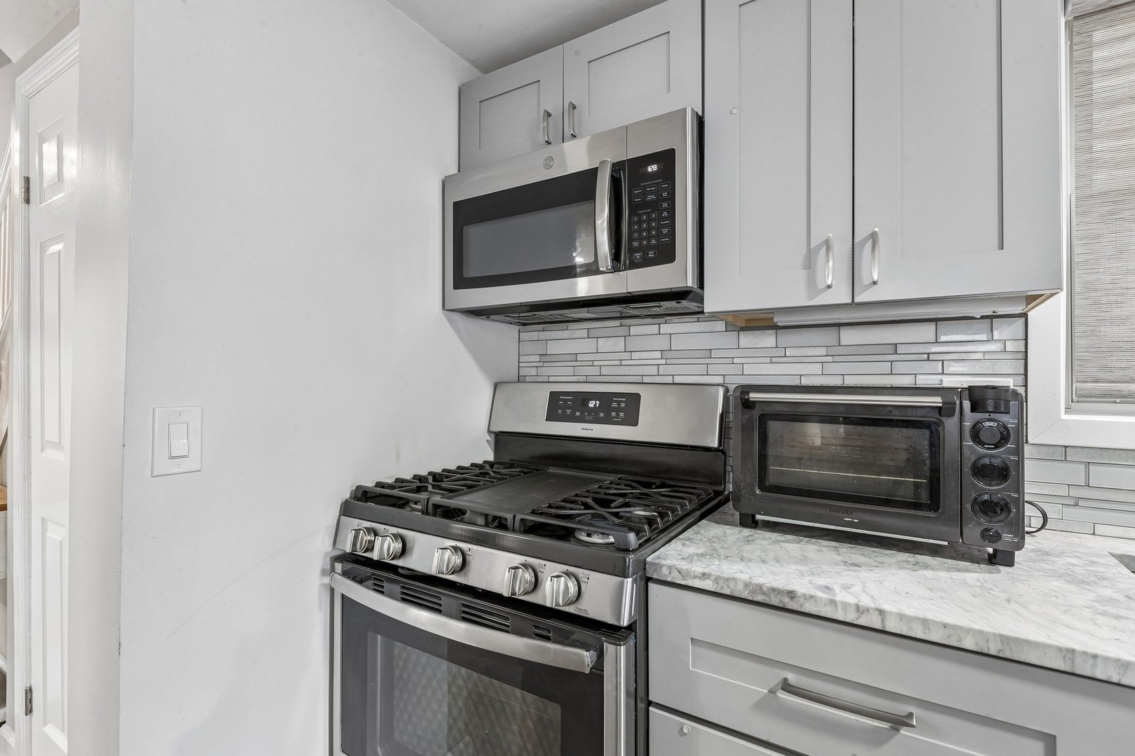1040 Dunlop Avenue Property Photo 11