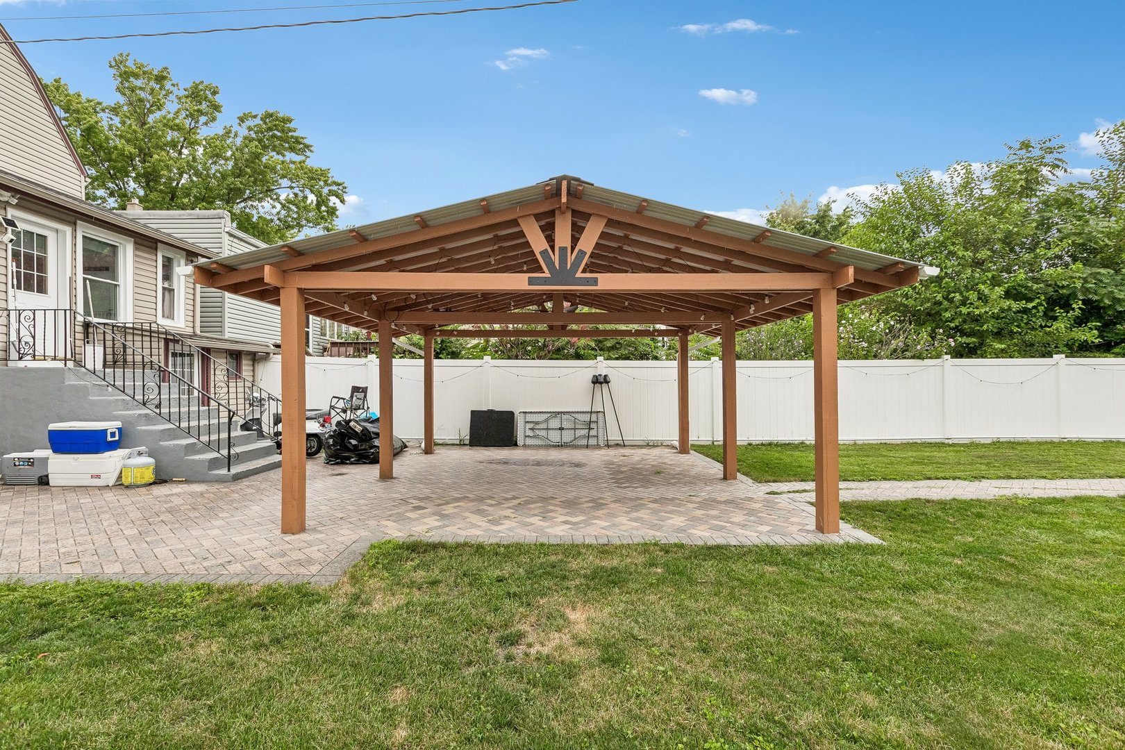 1040 Dunlop Avenue Property Photo 37