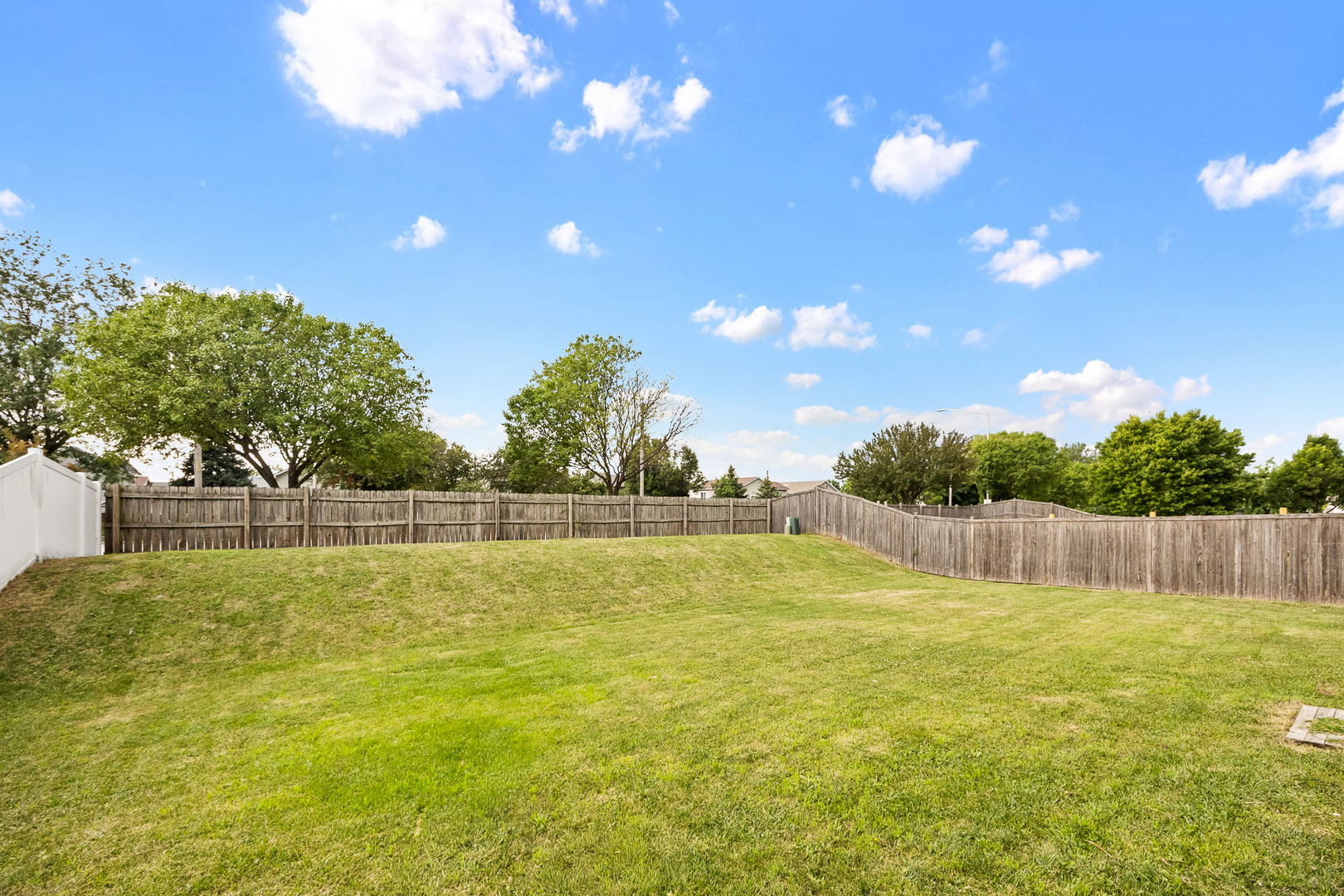 1303 Idabright Drive Property Photo 4