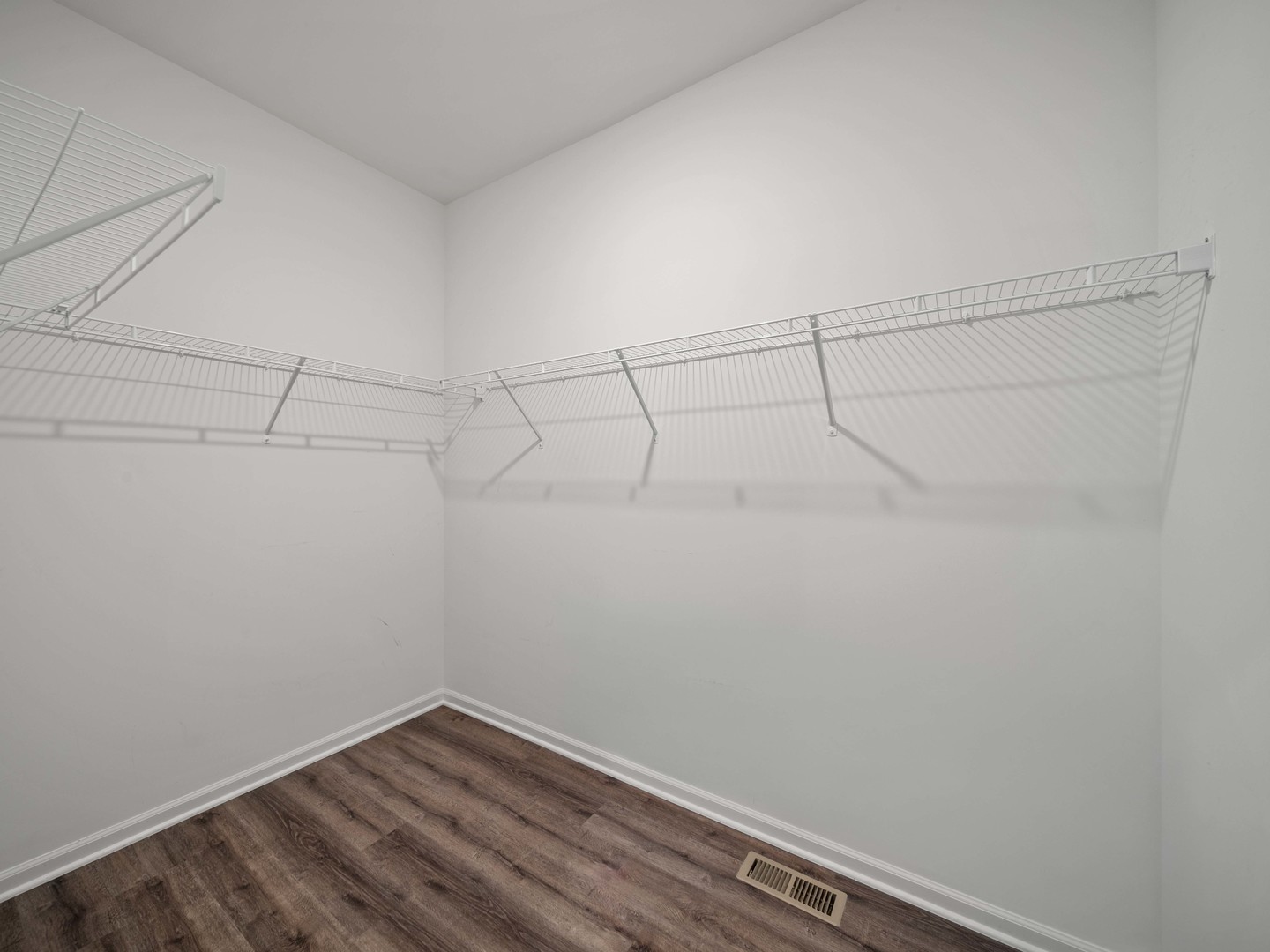 759 Kentshire Circle Property Photo 14