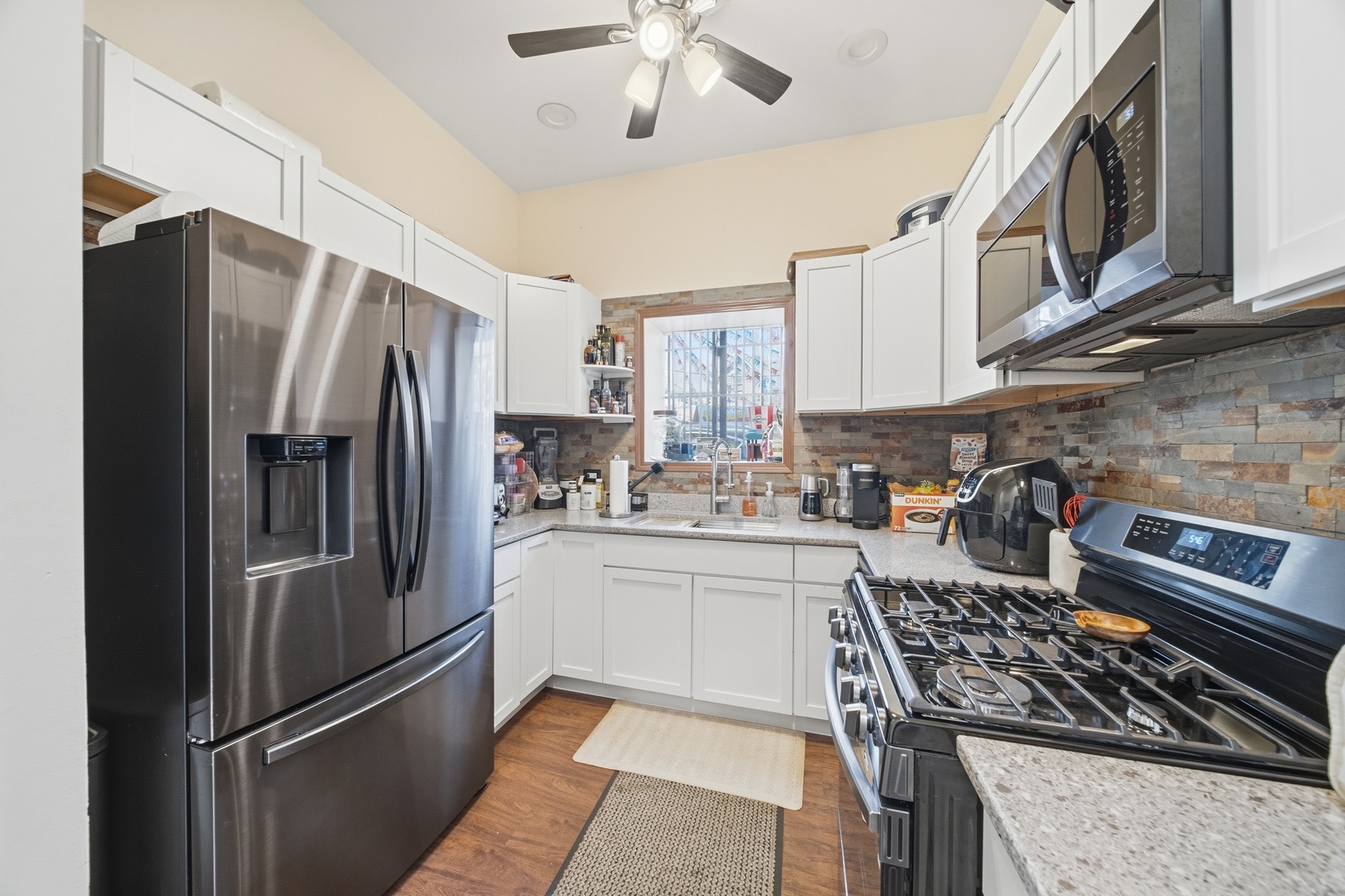 7419 S Western Avenue Property Photo 15