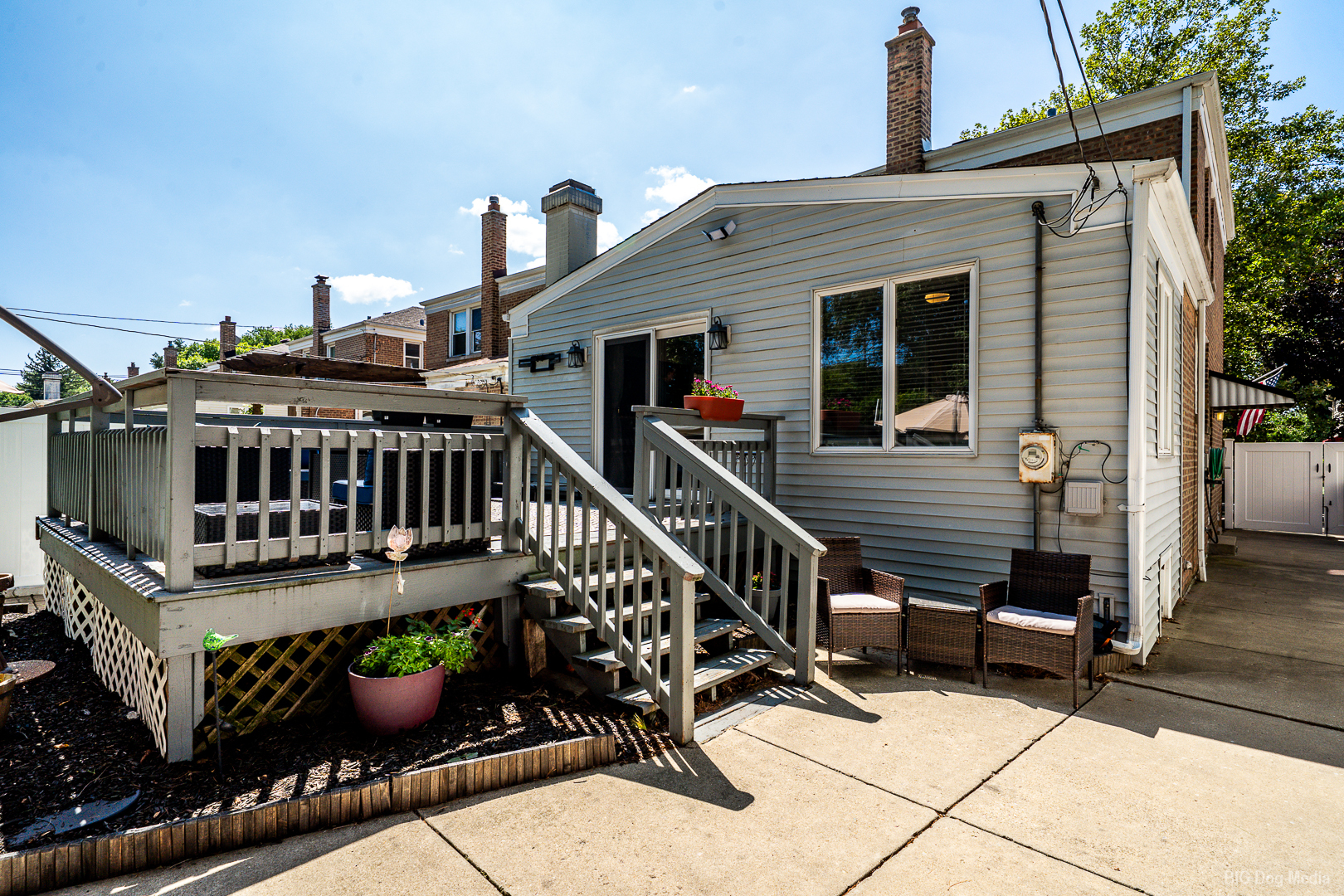 9905 S Maplewood Avenue Property Photo 24
