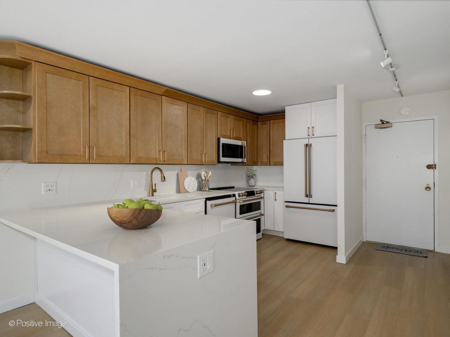5415 N Sheridan Road 5015 Property Photo 6
