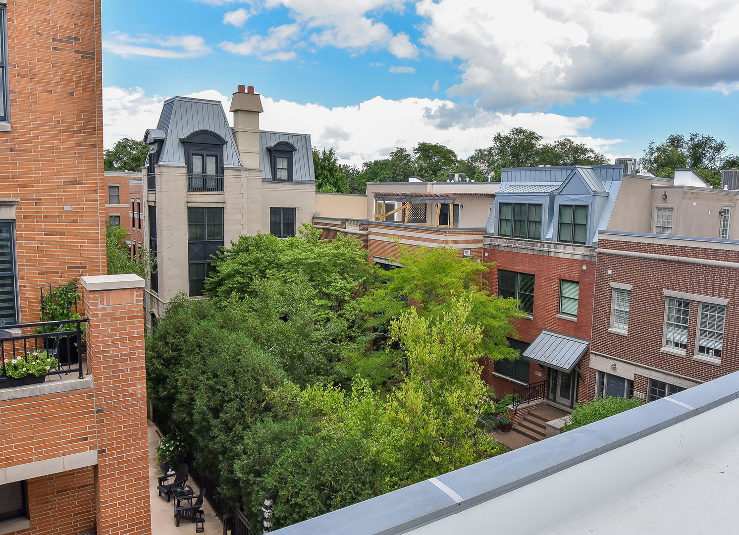460 Pennsylvania Avenue B Property Photo 6
