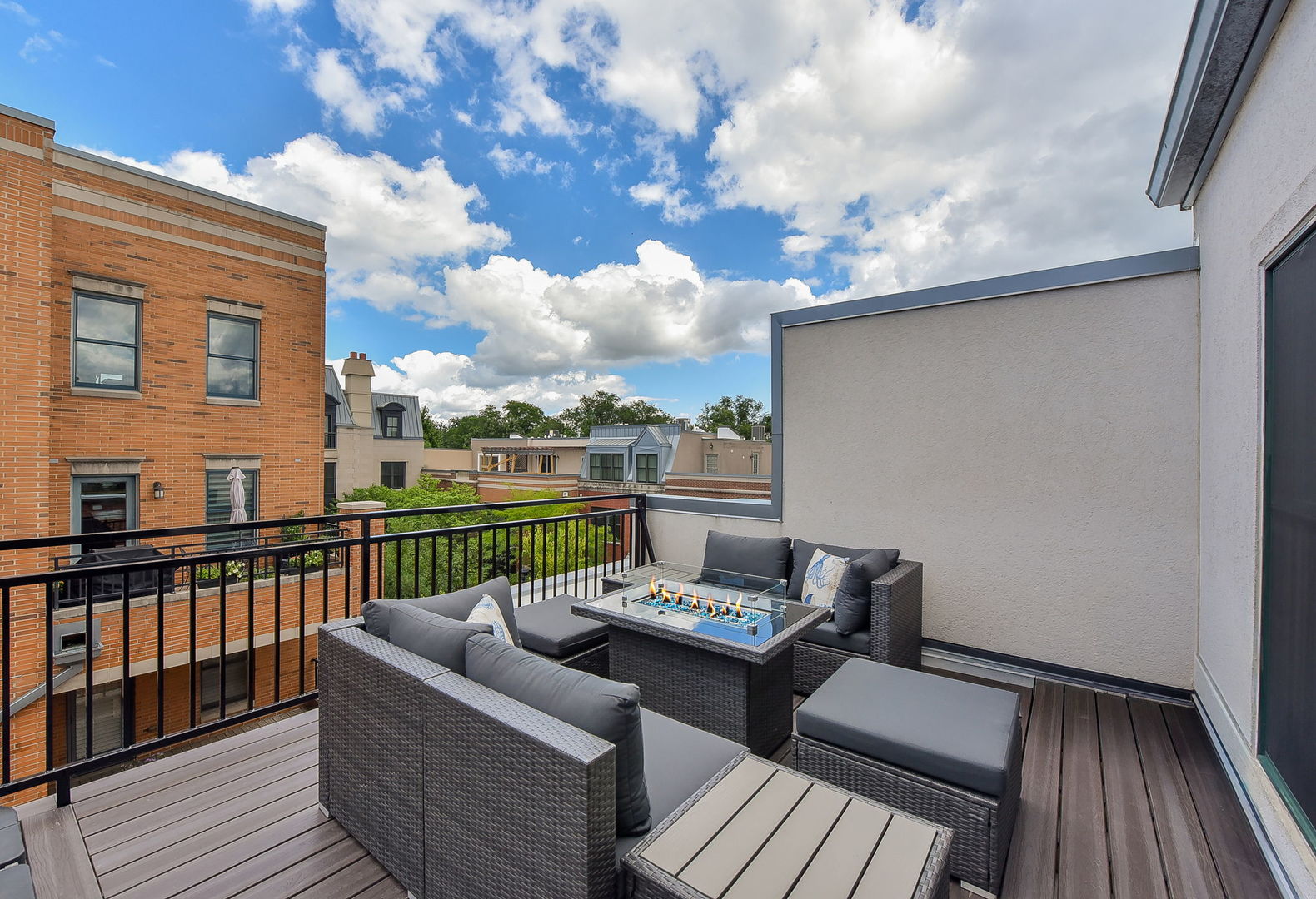 460 Pennsylvania Avenue B Property Photo 25