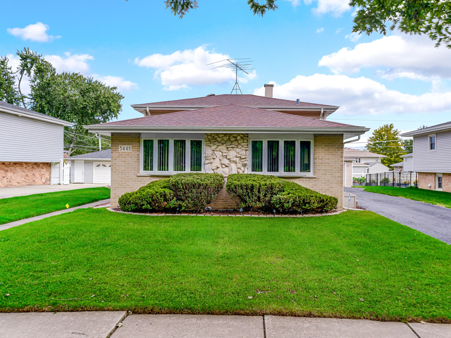5448 139th Street Property Photo 1