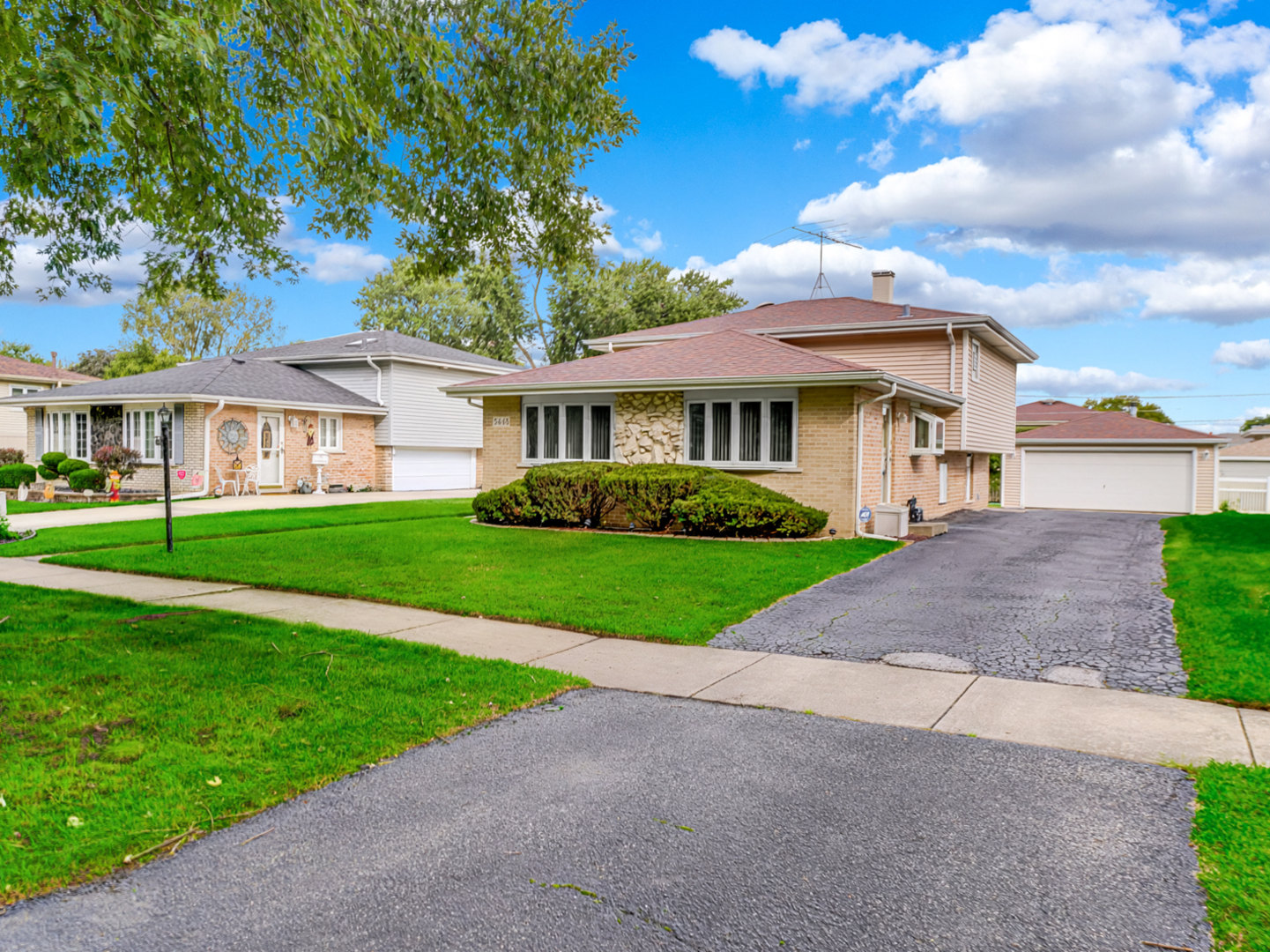 5448 139th Street Property Photo 3