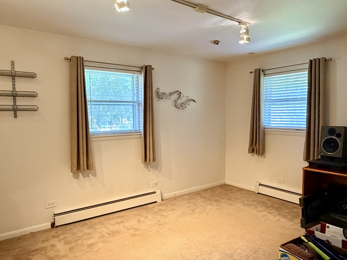 926 Valley Road Property Photo 18