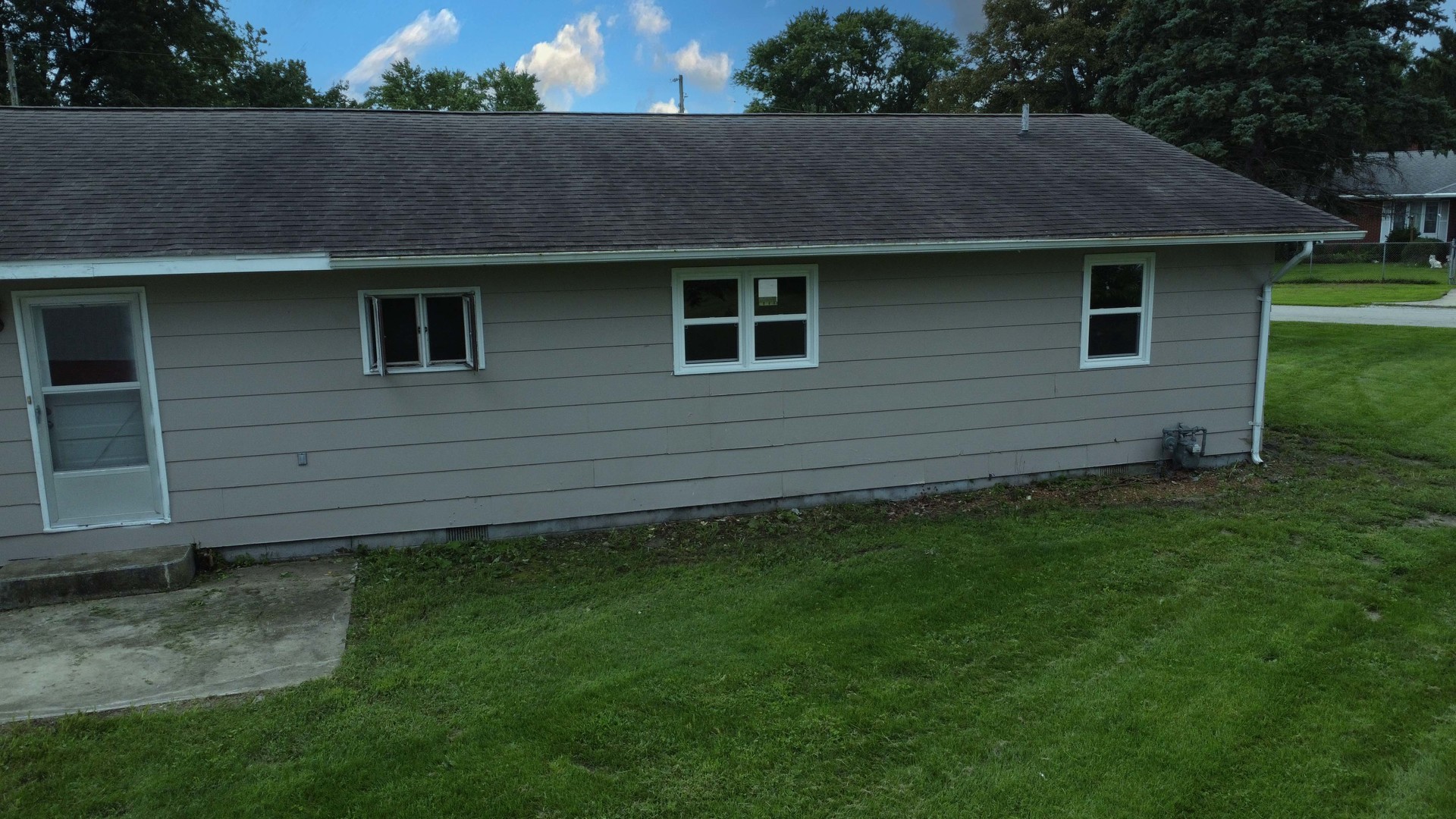 202 N Madison Street Property Photo 6