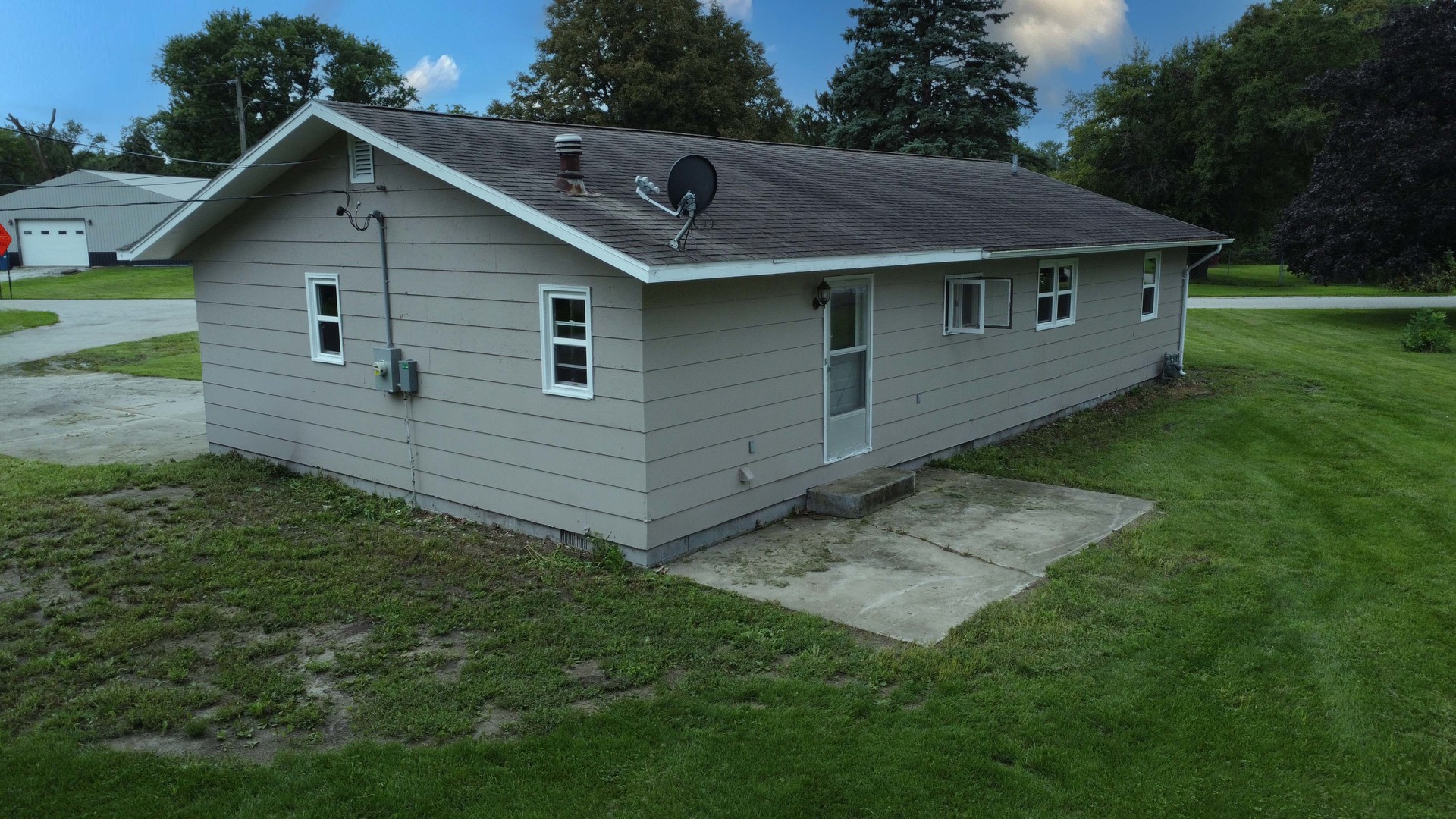 202 N Madison Street Property Photo 7