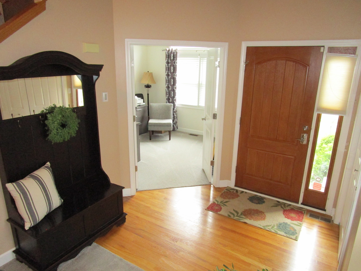 1716 Kingtree Drive Property Photo 2