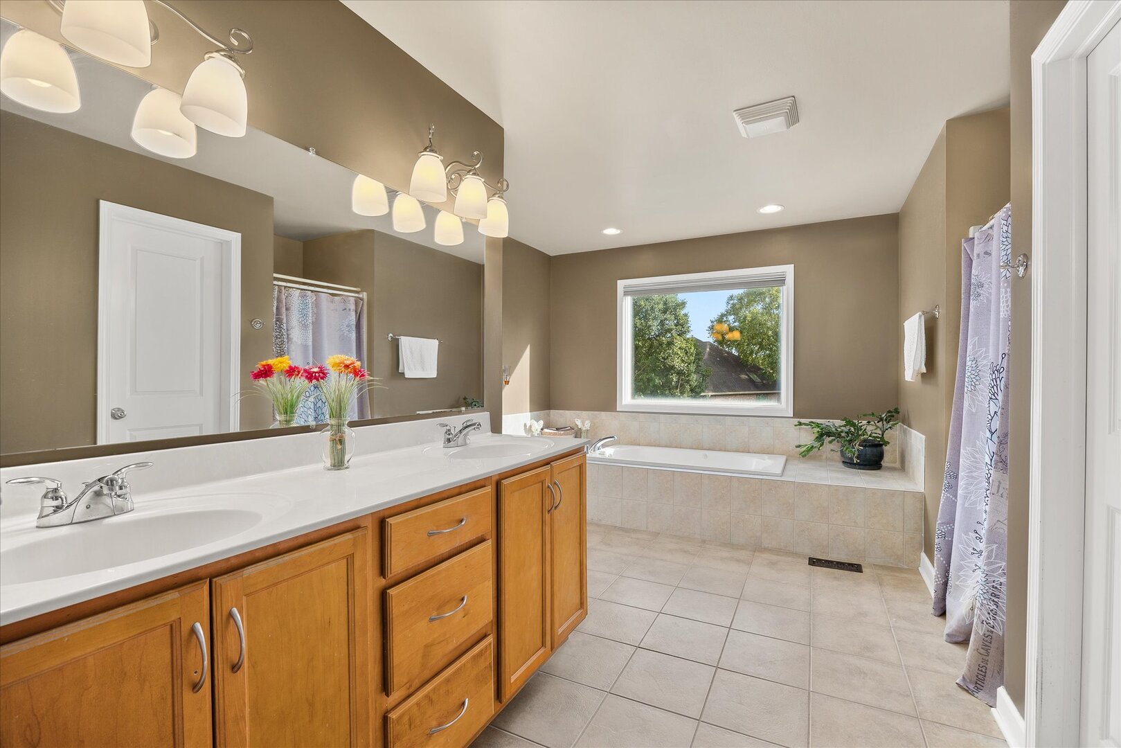 1716 Kingtree Drive Property Photo 34