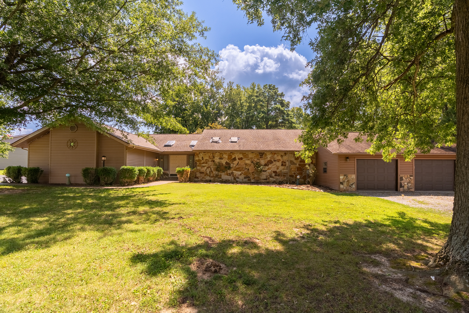 1109 Mockingbird Lane Property Photo 1