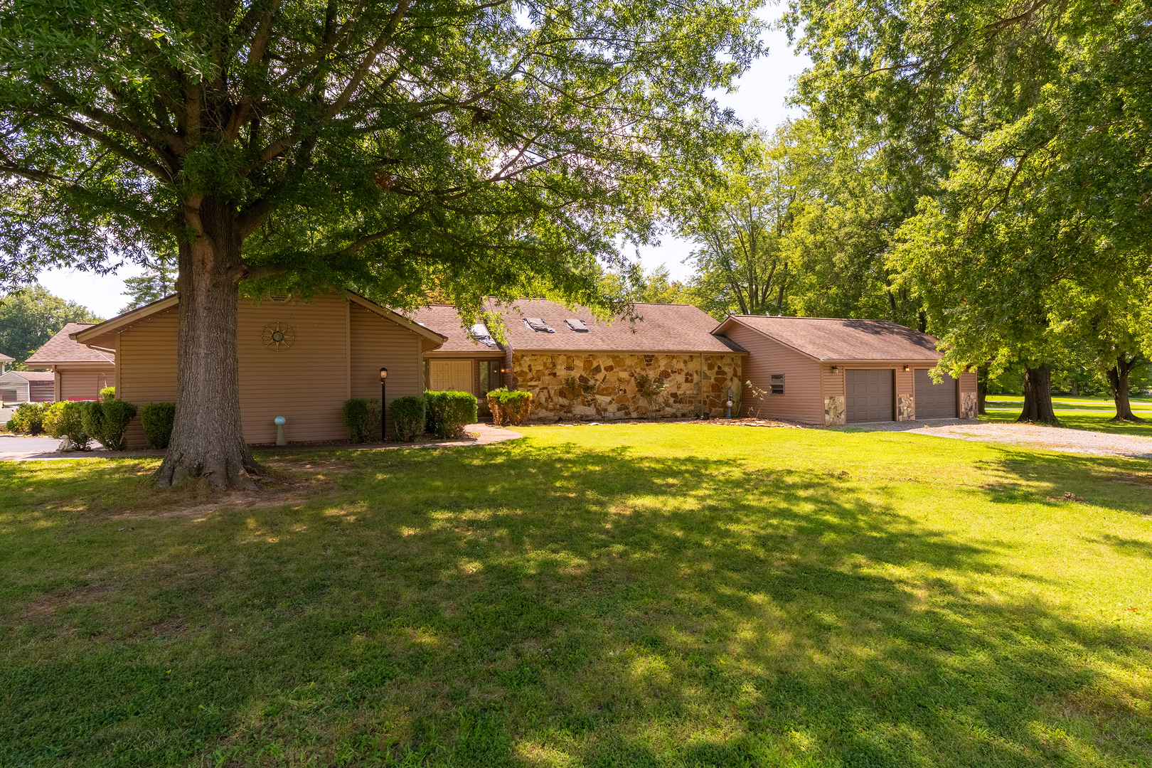 1109 Mockingbird Lane Property Photo 2
