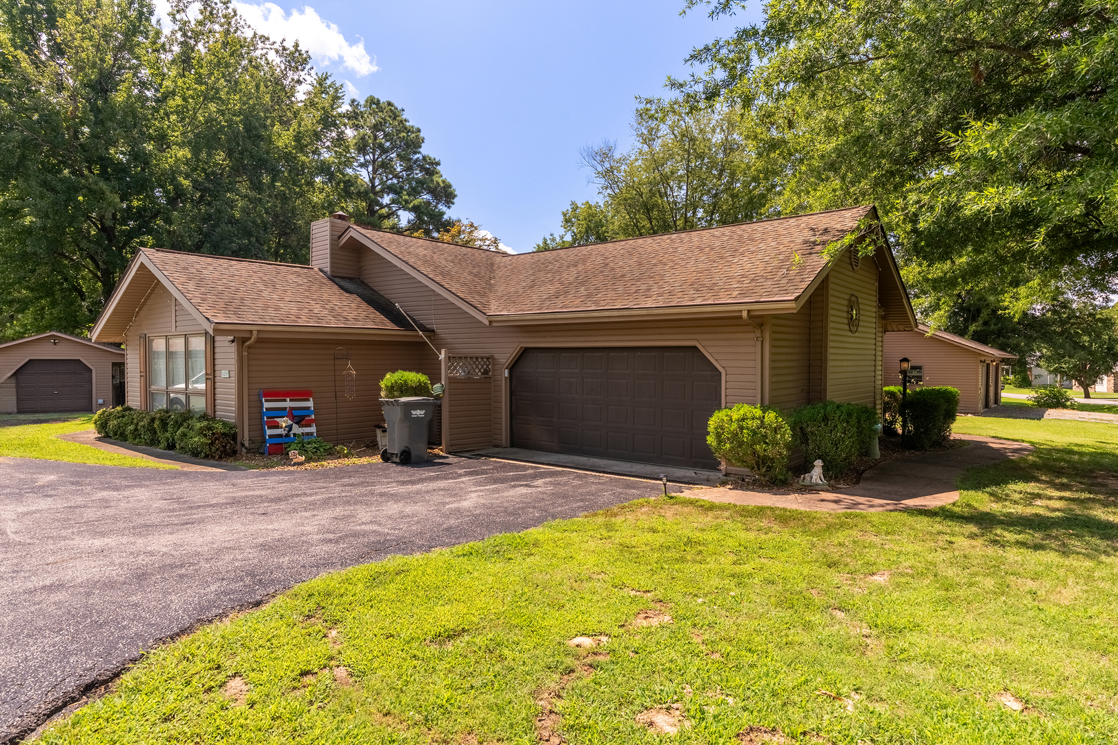 1109 Mockingbird Lane Property Photo 4