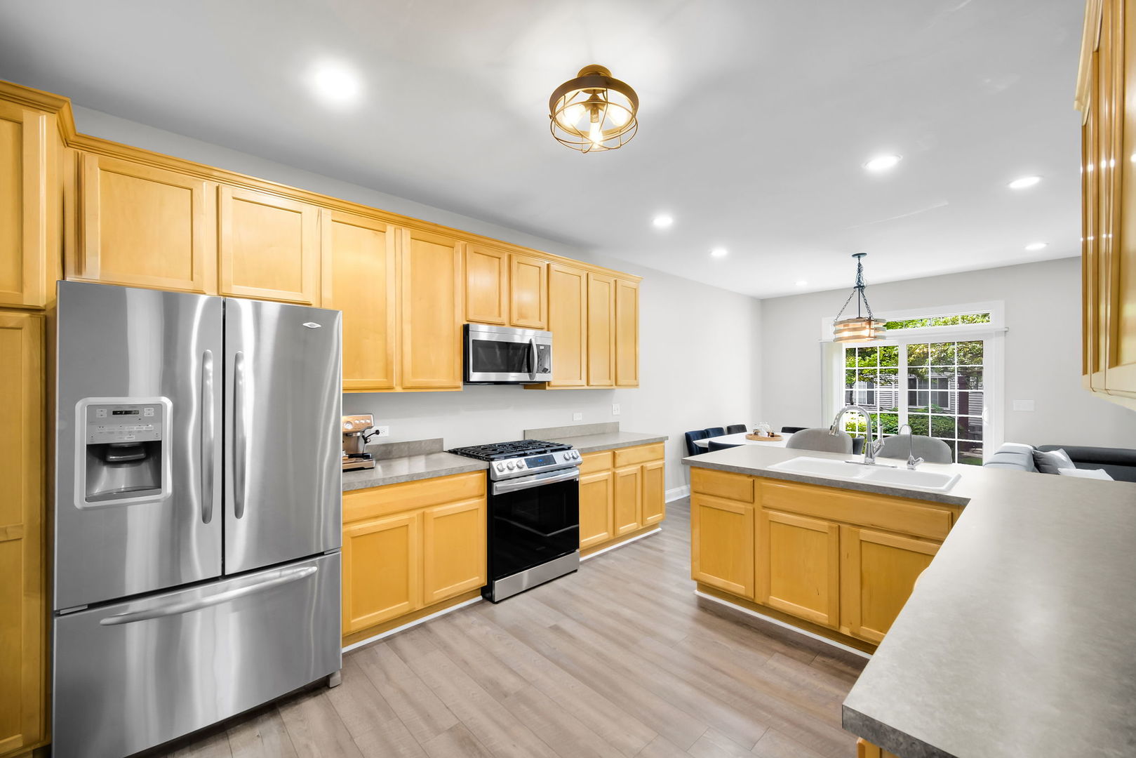 2451 Stonegate Road Property Photo 11