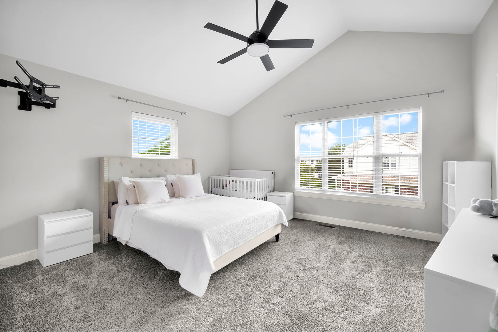 2451 Stonegate Road Property Photo 16