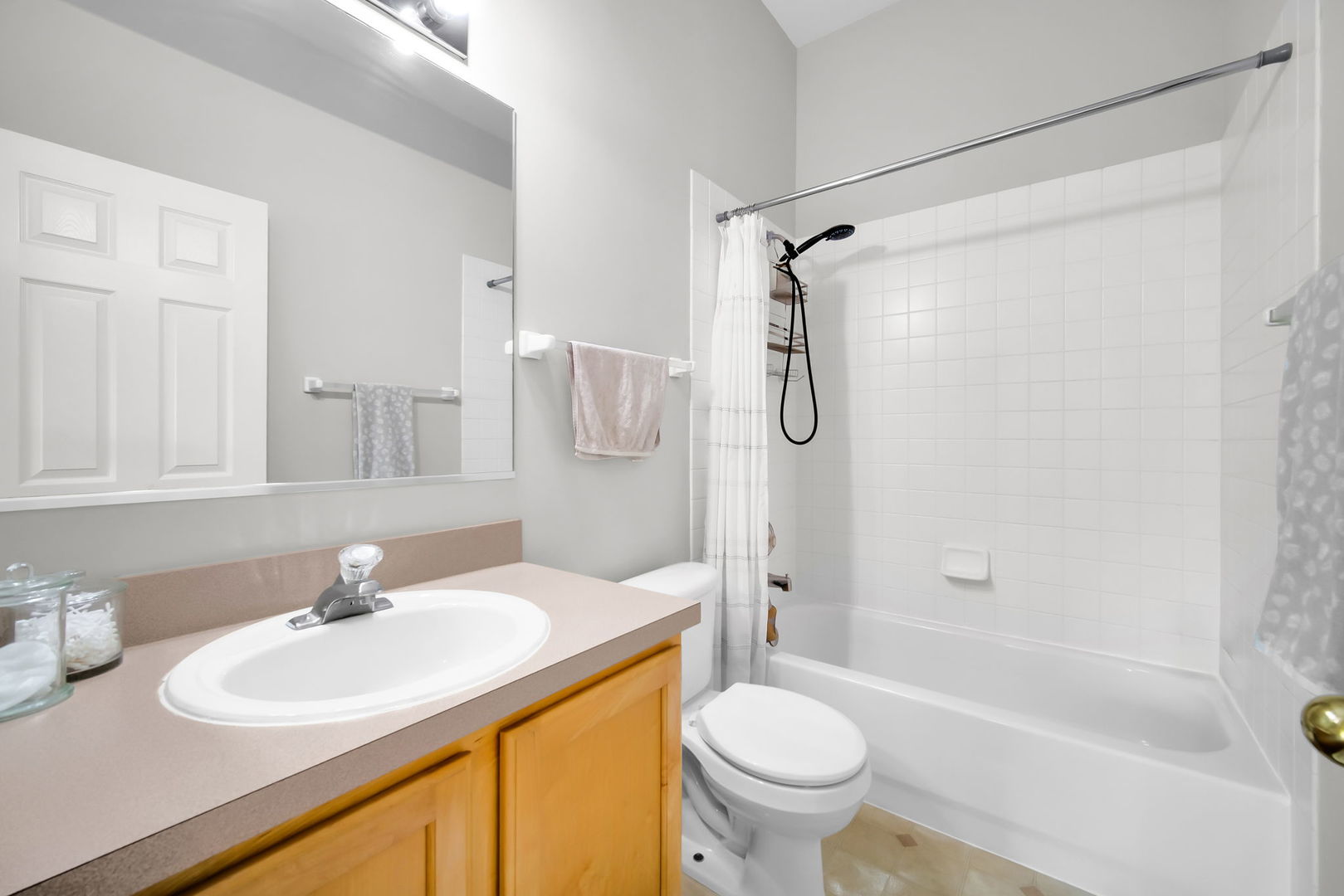 2451 Stonegate Road Property Photo 19