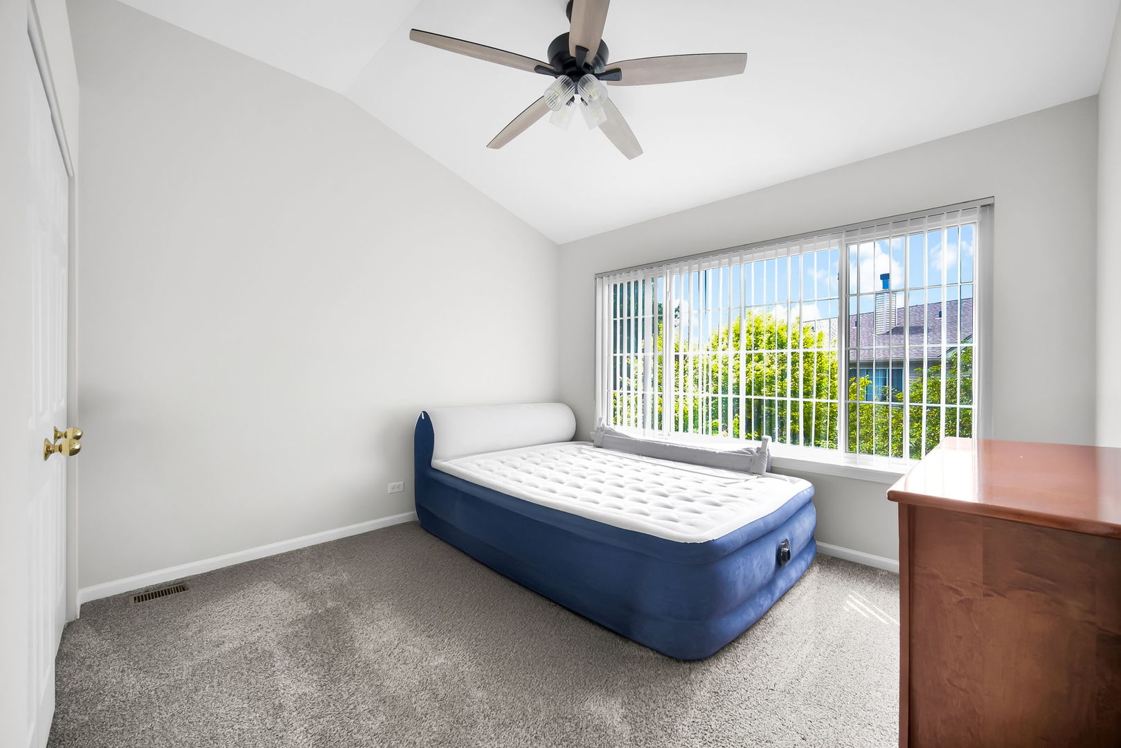 2451 Stonegate Road Property Photo 20